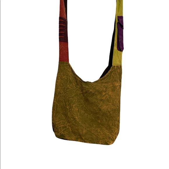 Frestyle Patchwork Floral Design Large Hobo Bag. - Picture 8 of 10